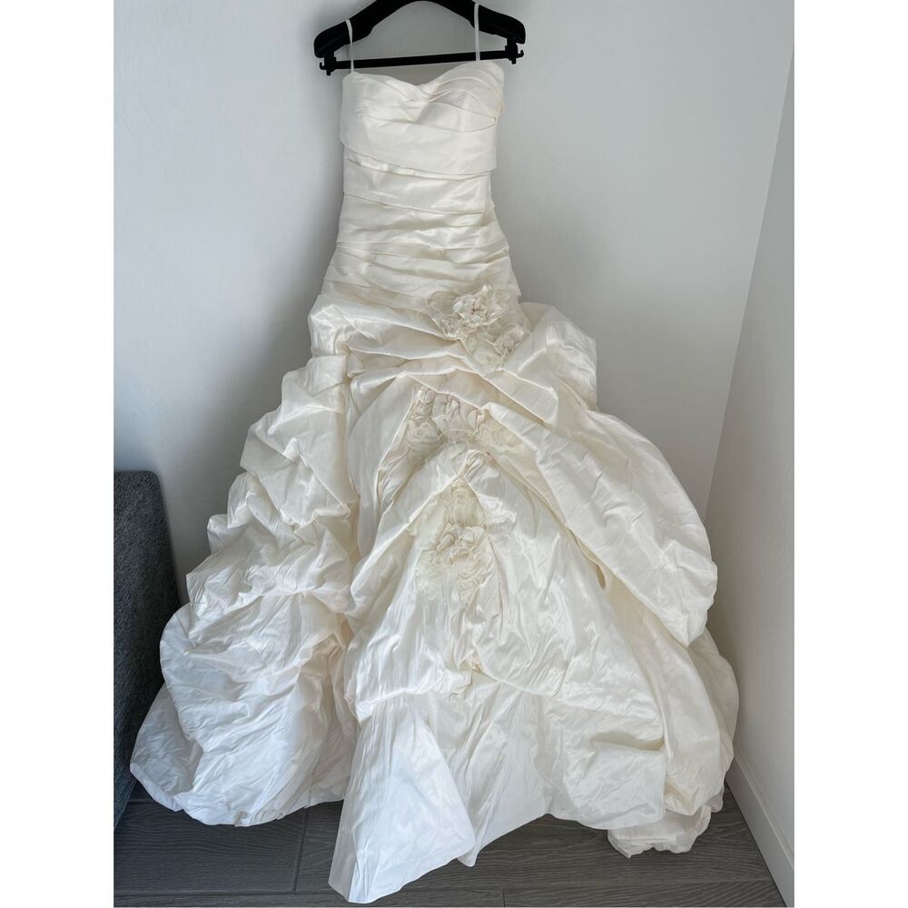 CASABLANCA BRIDAL Ruched Crystal Taffeta Wedding Dress Style 2059 Size 6 NWT